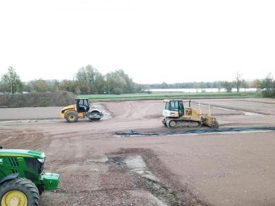 Huurland Deinze, werf, glk, nivelleringswerken, grondwerken, omgevingswerken, rioleringswerken, cat, tractor, bull, 