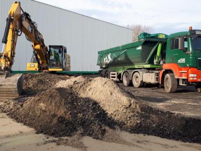 Project Vanden Avenne, werf, glk, afbraakwerken, funderingswerken, omgevingswerken, rioleringswerken, grondwerken, kraan, vrachtwagen 