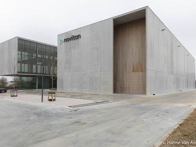 Novitan, omgevingsaanleg, parkingaanleg, beton, Kortrijk