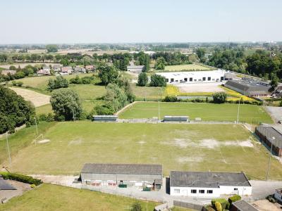 voetbalveld, vernieuwen, heraanleggen, gras, kunstgras 