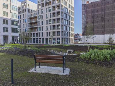 zitbank op binnenplaats de Molens Deinze