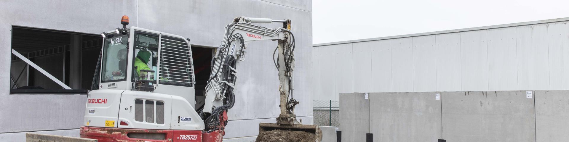 Duchrimmo, minikraan, keermuren, niveauverschil, nivelleren, Oudenaarde