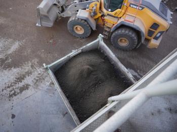 Bekasol - silo's met kalk/cement, glk, glk recycling, bull volvo